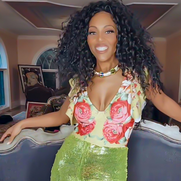 Callie Chartreuse: Red Peony Floral Print Ruffle Cap Sleeve Retro Swimsuit - Picture 11 of 17